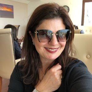 Meet your Posher, Sandra